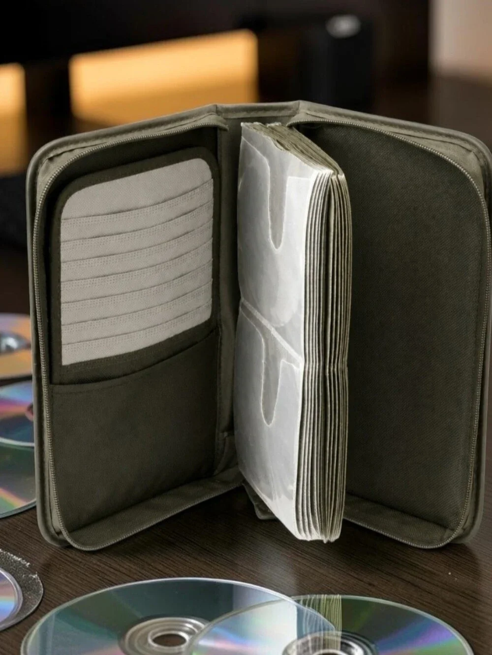 [Holds 72 Count] Nylon Black Zippered CD/DVD Storage Book Travel Transport Case.